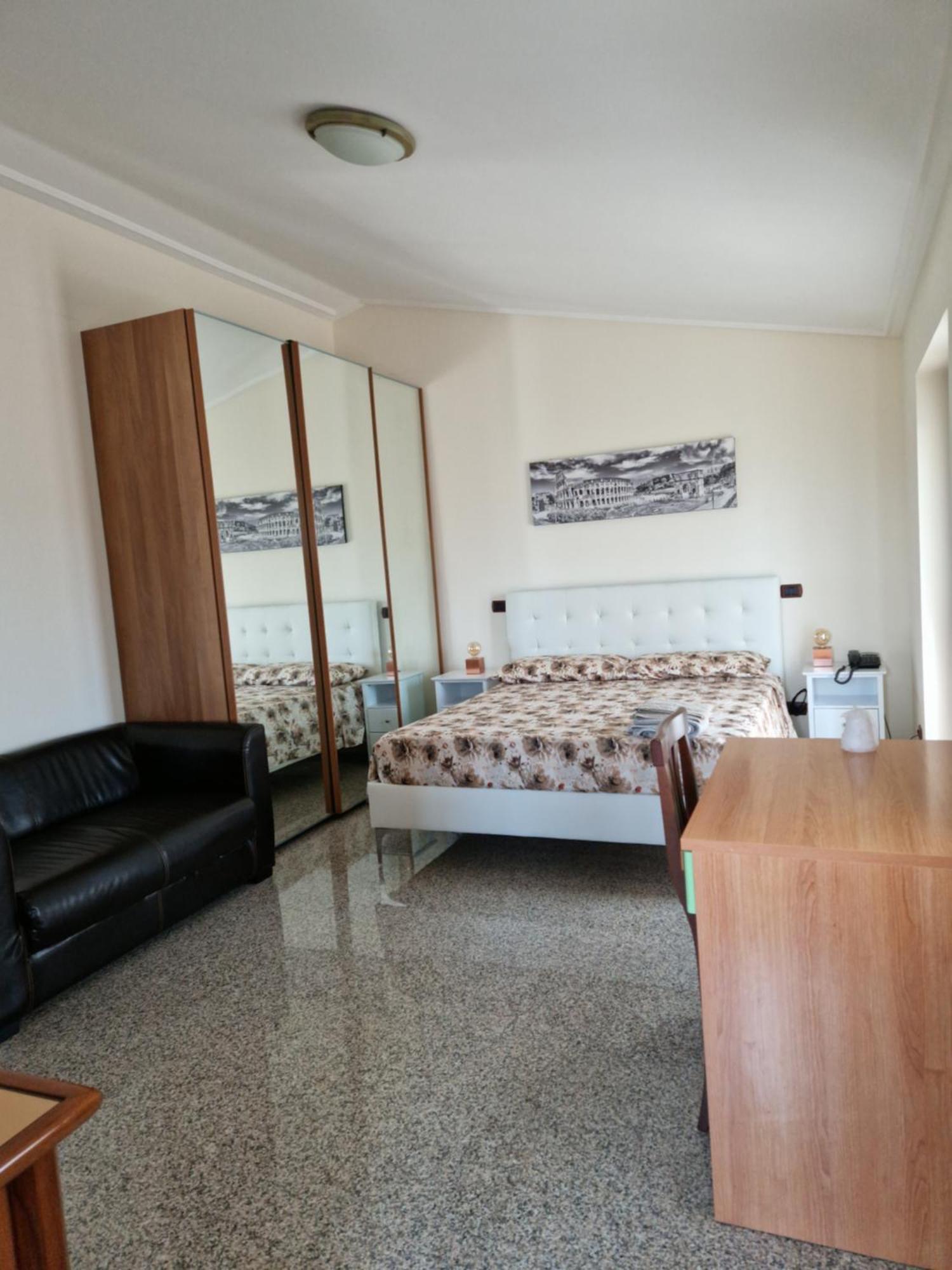 Castelbarco House B Otel Roma Dış mekan fotoğraf